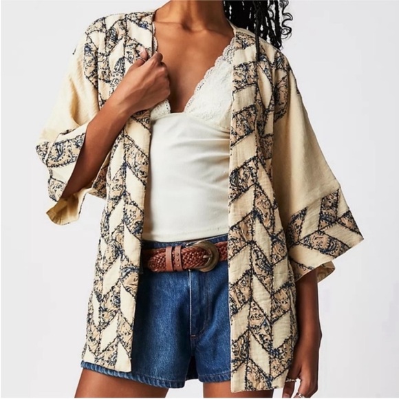 Free People Thimbleweed Soft Wrap Jacket Patterned Patchwork Kimono XS - Picture 1 of 7